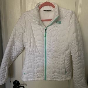 White north face puffer jacket